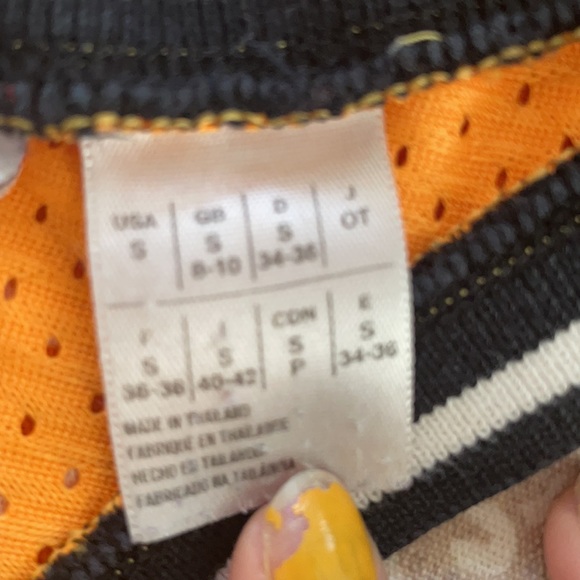 Les Mills Jersey - Picture 2 of 4